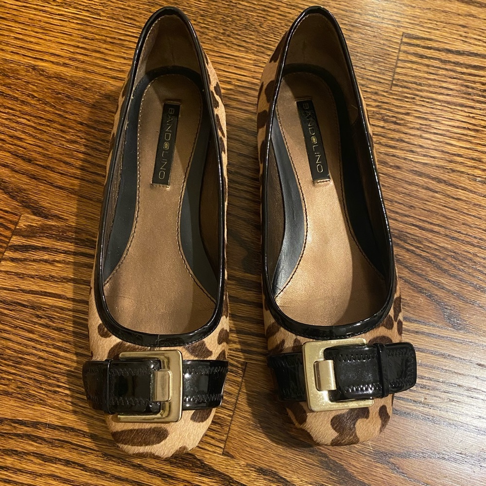 Bandolino flats
